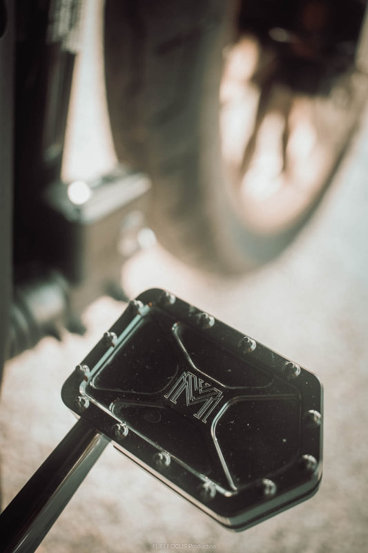 Cover rear brake cross SOFTAIL M8/SPORTSTER